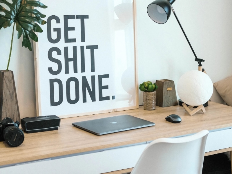 minimalistic work desk
